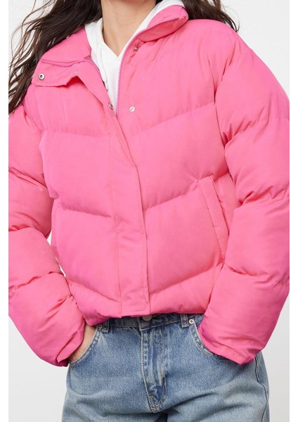 Kadın Moda Şık Regular Dik Yaka Standart Düz Astarlı Regular Su Itici Şişme Mont fiyatları