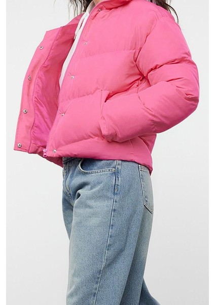 Kadın Moda Şık Regular Dik Yaka Standart Düz Astarlı Regular Su Itici Şişme Mont modelleri