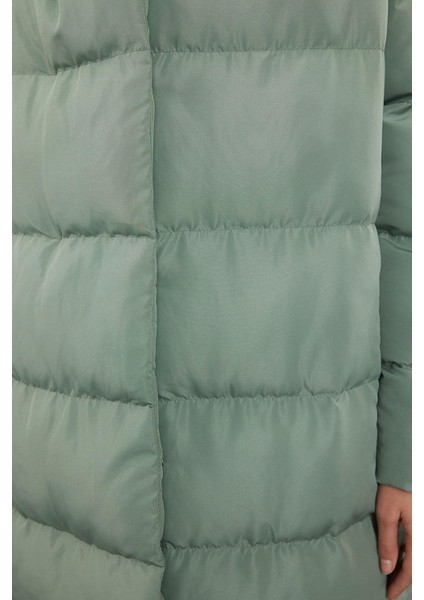 Kadın Moda Regular Kapüşonlu Yaka Uzun Astarlı Yandan Çıtçıtlı Su Itici Kışlık Kapitone Şişmemont indirimleri