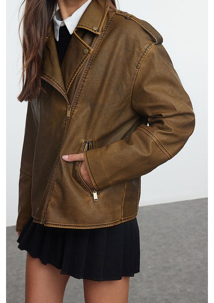 Kadın Moda Şık Oversize Ceket Yaka Standart Düz Astarlı Yıkama Efektli Suni Deri Biker Ceket Mont