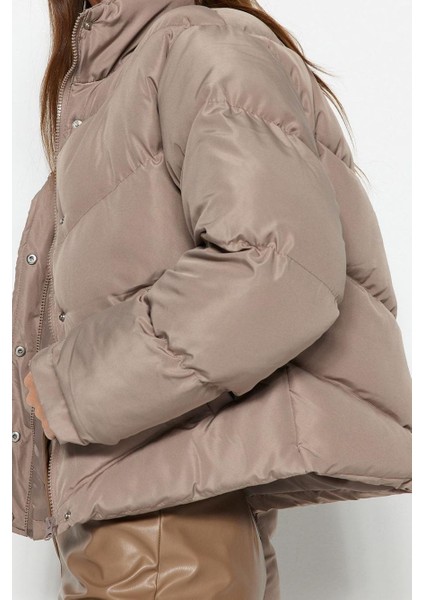 Kadın Moda Şık Regular Dik Yaka Standart Düz Astarlı Regular Su Itici Şişme Mont indirimleri