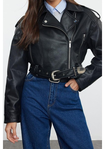 Kadın Moda Şık Oversize Gömlek Yaka Crop Düz Astarlı Oversize Kemerli Suni Deri Biker Ceket Mont