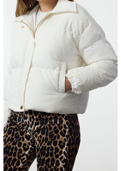 Kadın Moda Şık Oversize Gömlek Yaka Standart Düz Astarlı Gömlek Yaka Fitilli Kadife Şişme Mont
