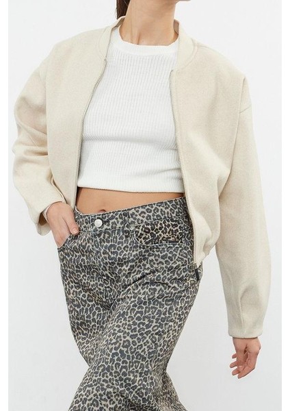 Kadın Moda Şık Oversize Hakim Yaka Standart Düz Astarlı Oversize Kaşe Bomber Ceket Mont modelleri