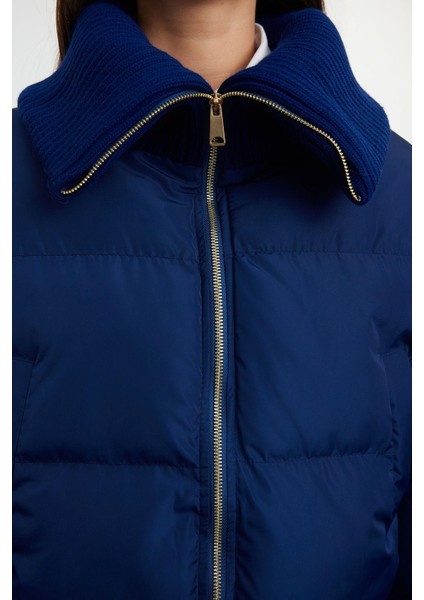 Tasarım Düz Astarlı Yaka Standart Regular Dik Kadın Regular Triko Detaylı Su Itici Şişme Mont fiyatları