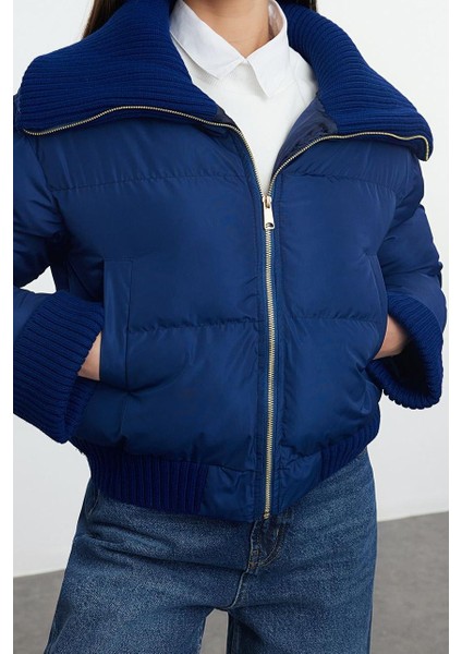 Tasarım Düz Astarlı Yaka Standart Regular Dik Kadın Regular Triko Detaylı Su Itici Şişme Mont modelleri