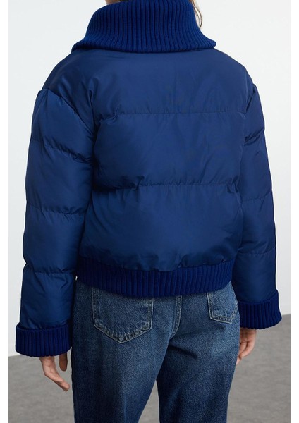 Tasarım Düz Astarlı Yaka Standart Regular Dik Kadın Regular Triko Detaylı Su Itici Şişme Mont fırsatları