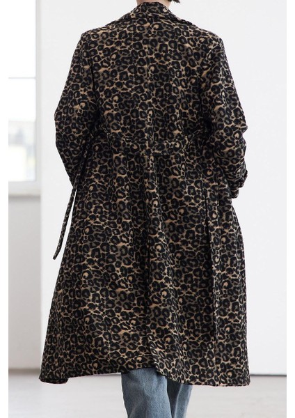 Tasarım Astarlı Yaka Uzun Regular Ceket Kadın Leopar Desenli Yünlü Uzun Kaban fırsatları
