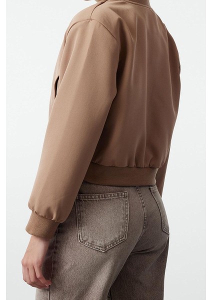 Tasarım Düz Astarlı Yaka Crop Bol Hakim Kadın Oversize Crop Ince Bomber Mont fiyatları