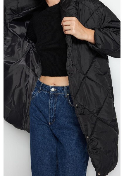 Tasarım Düz Astarlı Yaka Midi Oversize Ceket Kadın Oversize Kapitone Şişme Mont modelleri