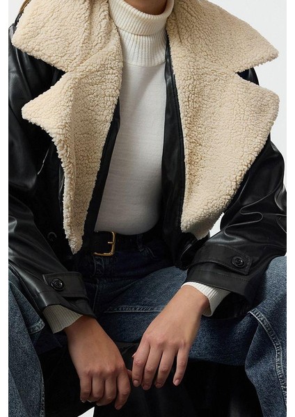 Tasarım Düz Astarlı Yaka Uzun Oversize Ceket Kadın Oversize Peluş Yaka Detaylı Suni Deri Trençkot modelleri
