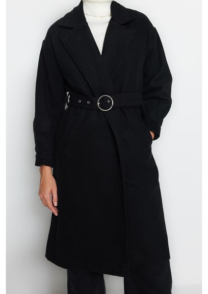 Tasarım Düz Astarlı Yaka Uzun Regular Ceket Kadın Toka Detaylı Kuşaklı Regular Kaban