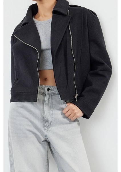 Tasarım Düz Astarlı Yaka Standart Ceket Kadın Örme Kaşe Crop Biker Ince Ceket Mont