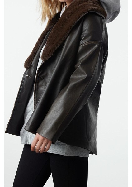 Kadın Moda Şık Oversize Şal Yaka Midi Düz Astarlı Oversize Yakası Kürk Detaylı Suni Deri Mont fırsatları