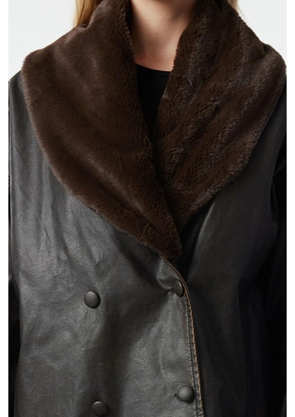 Kadın Moda Şık Oversize Şal Yaka Midi Düz Astarlı Oversize Yakası Kürk Detaylı Suni Deri Mont indirimleri