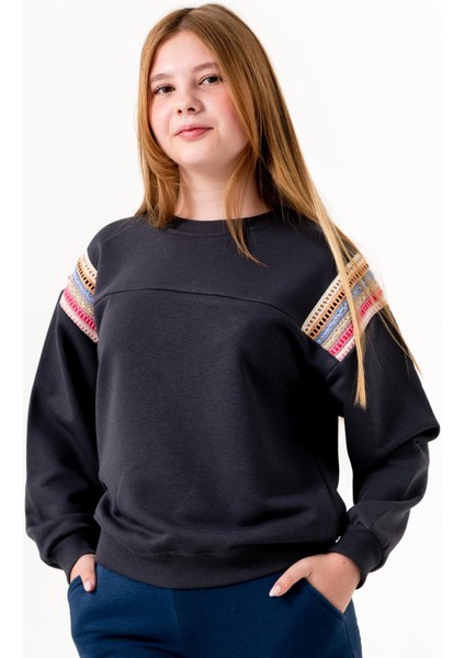 Kız Çocuk Şerit Modelli Nakışlı Sweatshirt - Siyah
