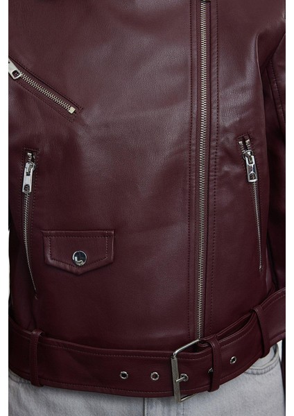 Kadın Moda Şık Regular Ceket Yaka Standart Düz Astarlı Regular Suni Deri Biker Ceket Mont