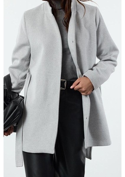 Kadın Moda Şık Regular Dik Yaka Midi Düz Astarlı Kuşaklı Yünlü Kısa Kaşe Kaban modelleri