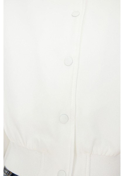 Tasarım Düz Astarlı Yaka Crop Bol Hakim Kadın Oversize Crop Ince Bomber Mont fırsatları