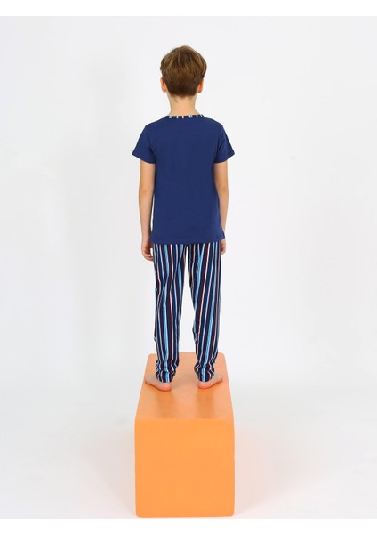 Erkek Çocuk Kısa Kollu %100 Pamuklu Düğme Detaylı Wave Pijama Takımı fırsatları