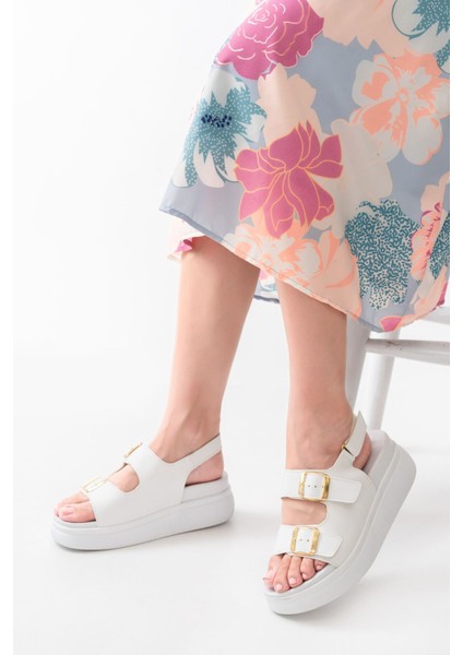 24422-1185 Beyaz Dolgu Topuk Kadın Sandalet fiyatları