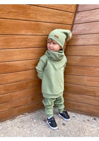 Bere Boyunluklu Takım Yeşil fırsatları