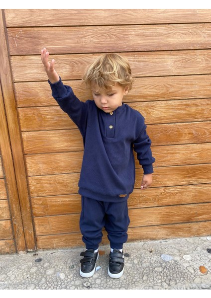 Bere Boyunluklu Takım Lacivert modelleri