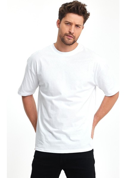 Basic T-Shirt