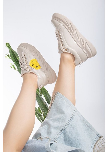 Emoji Smile Sneakers modelleri