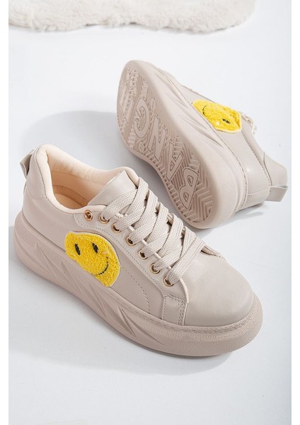 Emoji Smile Sneakers fırsatları