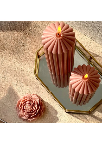 Poli Karbon Sert Plastik Mum Kalıbı Dik Çizgili Kule Şekilli 22,2 cm modelleri