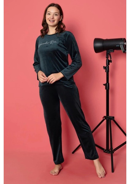 Charme Kadın Kışlık Bisiklet Yaka Kadife Pijama Takımı A301/505- 1 Adet fiyatları