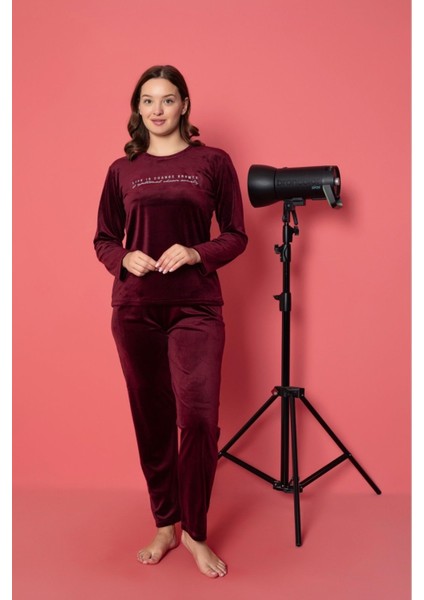 Kadın Mor Uzul Kollu Sıfır Yakalı Düz Renk Kadife Baskılı Pijama Takımı modelleri