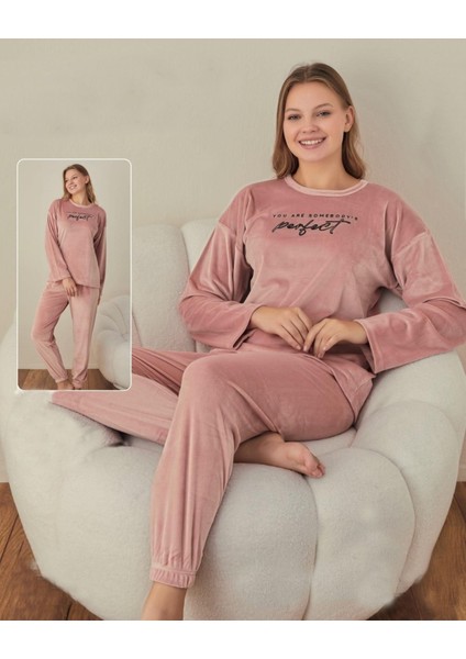 Kadın Pudra Uzul Kollu Sıfır Yakalı Düz Renk Kadife Baskılı Pijama Takımı