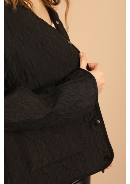 Jakar Kumaş Biyeli Oversize Kadın Ceket-Siyah indirimleri