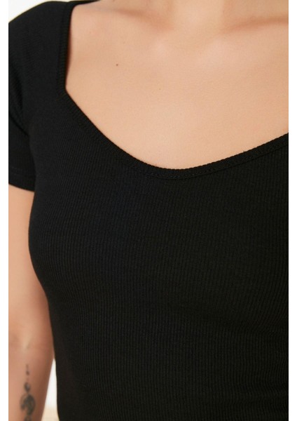 Moda Kalp Yaka Örme Fit Düz Desen Casual Günlük Regular Kısa Kol Bluz