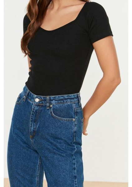 Moda Kalp Yaka Örme Fit Düz Desen Casual Günlük Regular Kısa Kol Bluz