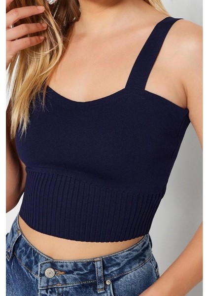 Moda Kare Yaka Triko Slim Düz Desen Casual Günlük Crop Askılı Kol Bluz modelleri