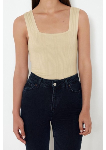 Moda Havuz Yaka Triko Slim Düz Desen Casual Günlük Regular Askılı Kol Bluz