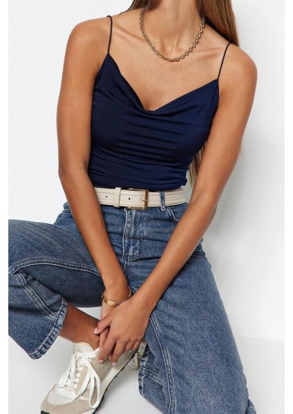 Moda Degaje Yaka Örme Slim Düz Desen Casual Günlük Regular Askılı Kol Bluz fiyatları