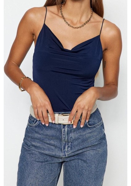 Moda Degaje Yaka Örme Slim Düz Desen Casual Günlük Regular Askılı Kol Bluz indirimleri