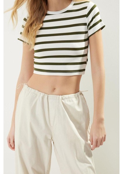 Moda Bisiklet Yaka Örme Slim Çizgili Desen Casual Günlük Crop Kısa Kol Bluz fırsatları