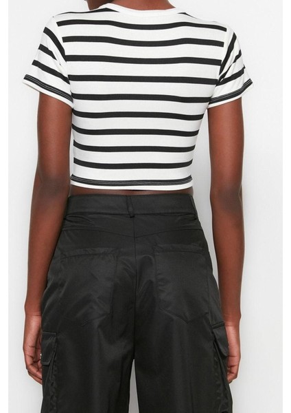 Moda Bisiklet Yaka Örme Slim Çizgili Desen Casual Günlük Crop Kısa Kol Bluz