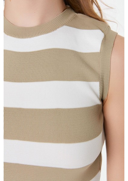 Moda Bisiklet Yaka Triko Slim Çizgili Desen Casual Günlük Crop Kolsuz Bluz modelleri