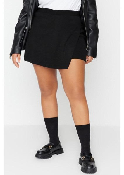 Moda Büyük Beden Regular Düz Desen Günlük Mini Boy Etek Görünümlü Triko Şort modelleri