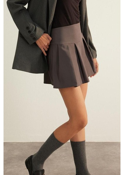 Moda Regular Düz Desen Günlük Mini Boy Premium Yüksek Kalite Pileli Mini Boy Dokuma Etek modelleri