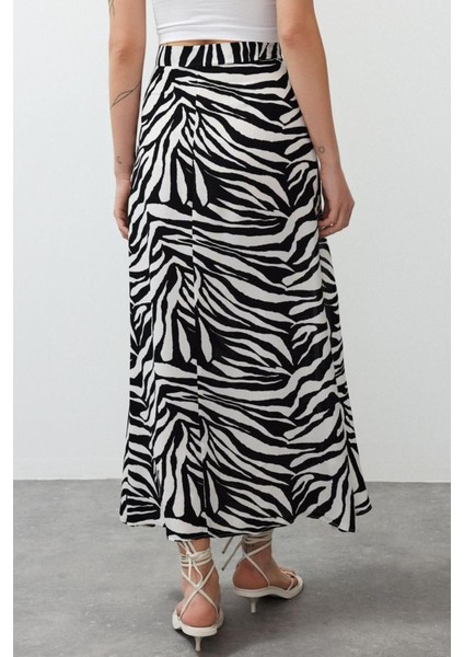 Moda Regular Düz Desen Günlük Midi Boy Yırtmaç Detaylı Dokuma Etek fırsatları