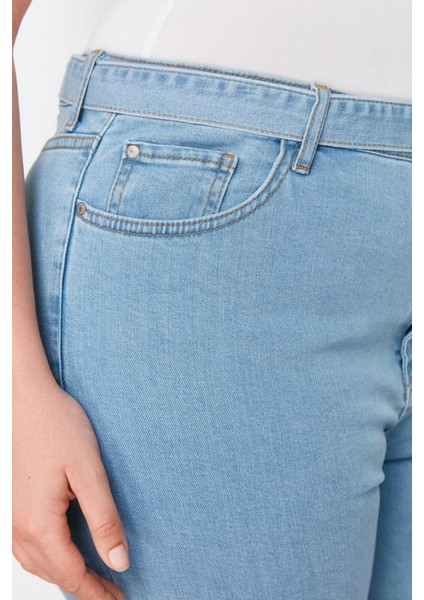 Büyük Beden Moda Denim Yüksek Bel Dar Paça Gündelik Açık Mavi Kemerli Esnek Skinny Denim Şort indirimleri