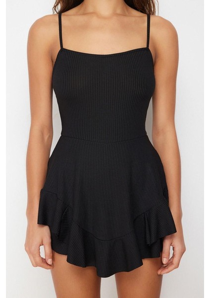 Kadın Moda Dar Paça Kare Yaka Puantiyeli Desen Kısa Siyah Askılı Volanlı Şortlu Mini Tulum