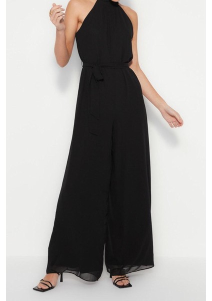Kadın Moda Standart Kol Geniş Paça Halter Yaka Uzun Kuşaklı Maxi Şifon Astarlı Dokuma Tulum